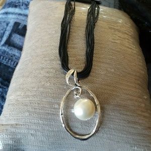 Ladies Fashion Necklace